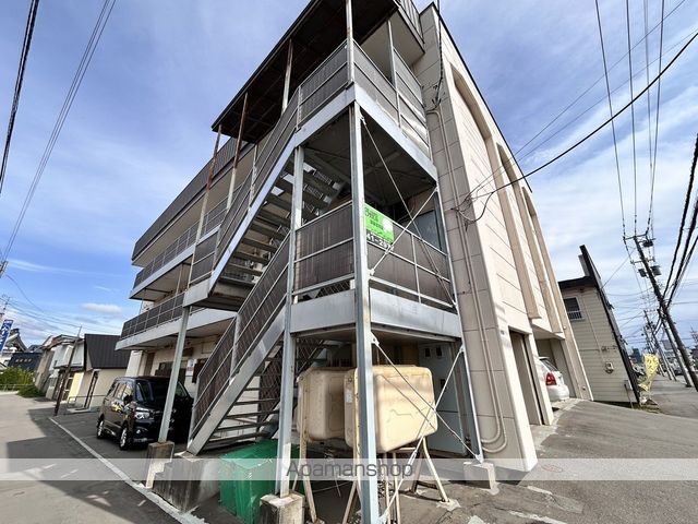 ヒルズハイツの外観写真