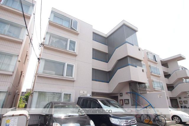 ビッグバーンズマンション北郷IIIBの外観写真