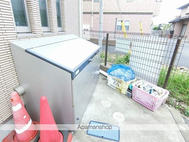レヴァン・フランセのその他写真