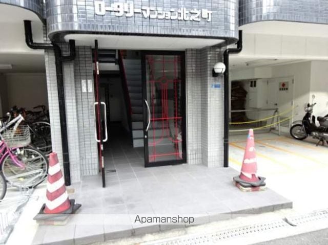 ロータリーマンション香里北之町の玄関写真