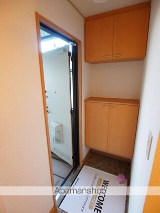 ルミエール[1K/33.39m2]の玄関
