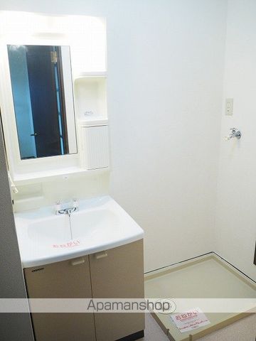 アパルトマン中央の内装写真