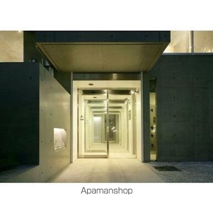 東京都渋谷区桜丘町[1K/23.96m2]のエントランス1