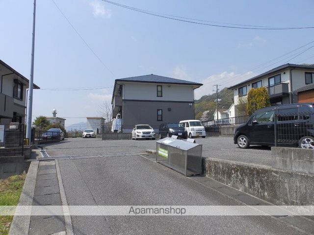 スプランドゥール B棟の玄関写真