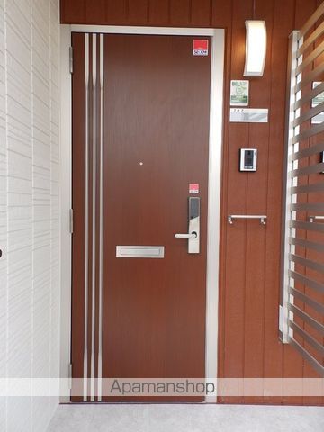 シャイン クレヴィアの玄関写真