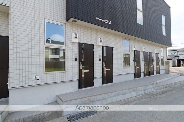 FELICE田島 B棟の玄関写真