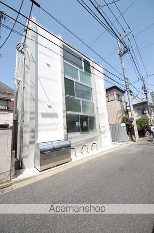 ルリアン三宿の外観写真