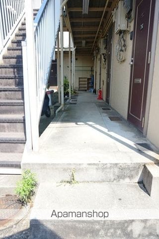 コ-ポ西井の玄関写真