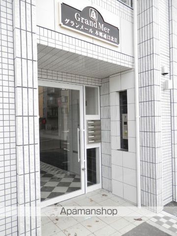グランメール本郷通13北IIの玄関写真