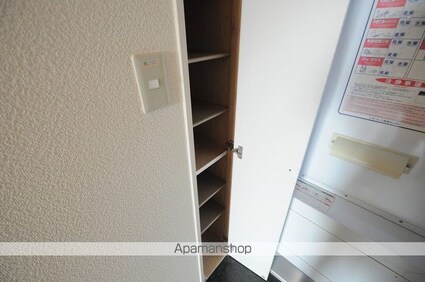 レオパレスロータス[1K/23.72m2]の玄関