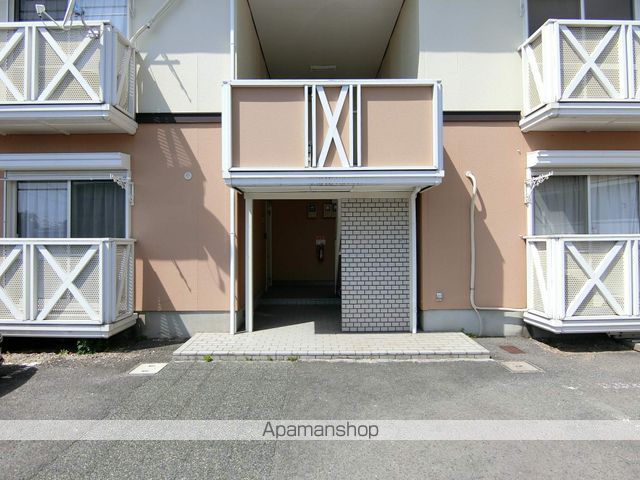シュテルンハイムA棟の玄関写真