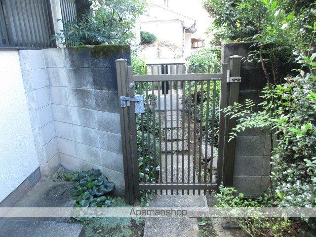 中山コーポの玄関写真