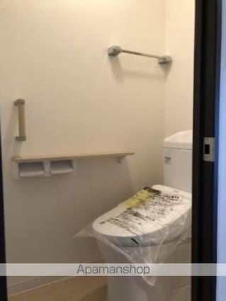 サーパス鷹子弐番館[3LDK/74.23m2]のトイレ