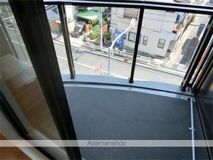 ＺＯＯＭ新宿夏目坂[2K/36.62m2]のバルコニー