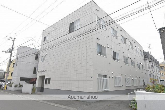 サンリバーハイツの外観写真