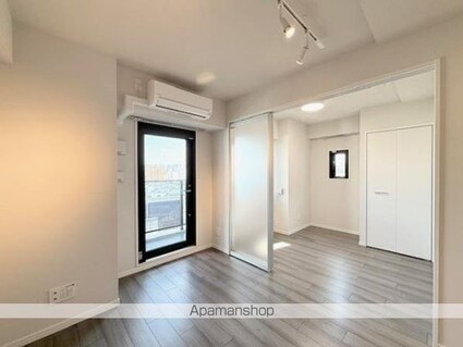 東京都新宿区四谷三栄町[1LDK/30.16m2]のリビング・居間2