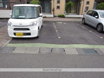 ＭａｓｔＴｏｗｎ三本柳Ⅱ[3LDK/81.69m2]の駐車場
