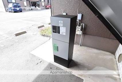 ファミール河野Ａ・Ｂ・Ｃ棟[2LDK/57.85m2]の共用部3