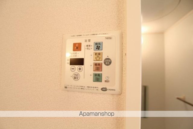 レセンテ林の内装写真