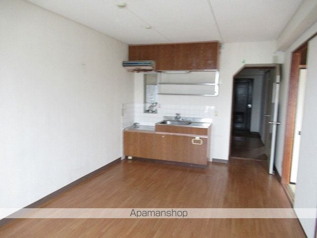 小岩井中津川マンションの内装写真