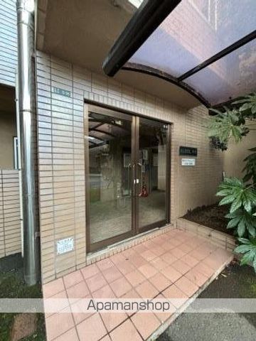 アルベール本町の玄関写真