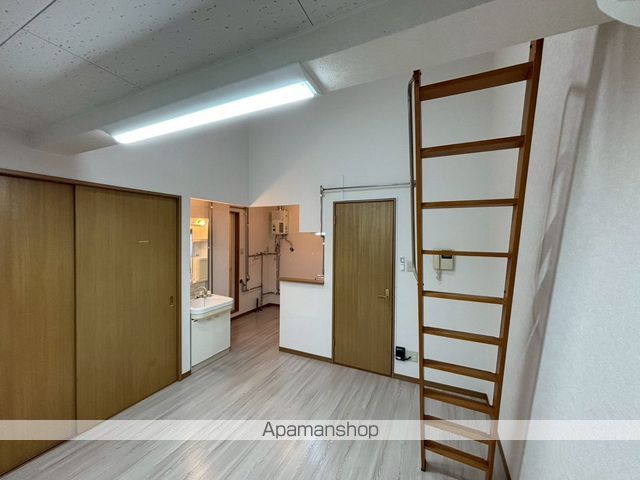 プレキャトランの内装写真