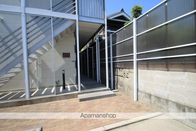 レオパレスComfort Houseの玄関写真