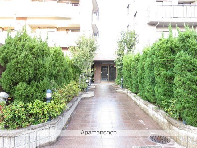 中央ハイツ海老塚の玄関写真