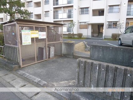 守山駅前東住宅３号棟[3LDK/66.44m2]の共用部2