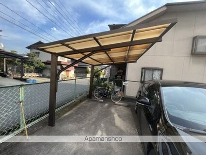 クレセント串山[1K/20.5m2]の駐車場