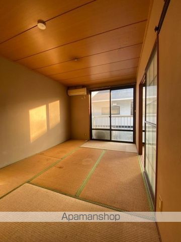 屋島ハイツ A棟の内装写真