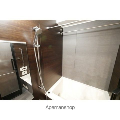 コンフォリア新宿イーストサイドタワーの内装写真