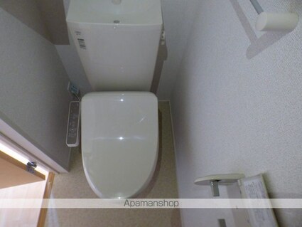 愛媛県今治市東鳥生町４丁目[2LDK/64.51m2]のトイレ