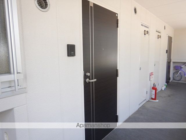 レーグル2番館の玄関写真