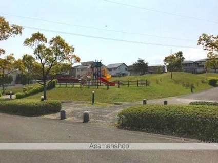 スコラコート[2LDK/55m2]の周辺2