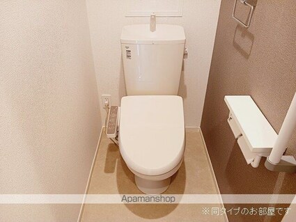 フィールドヒル　茅野[2LDK/58.06m2]のトイレ
