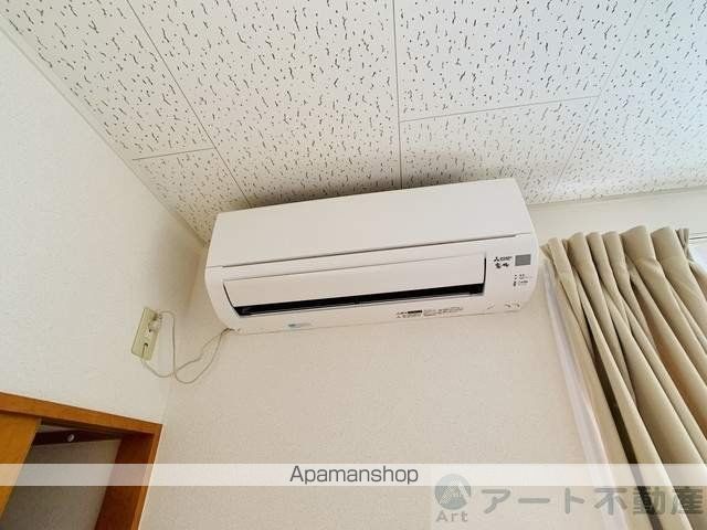 レオパレスシェルフィード山越の内装写真