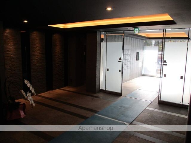 ラティエラ滝野川[2LDK/55.8m2]のロビー