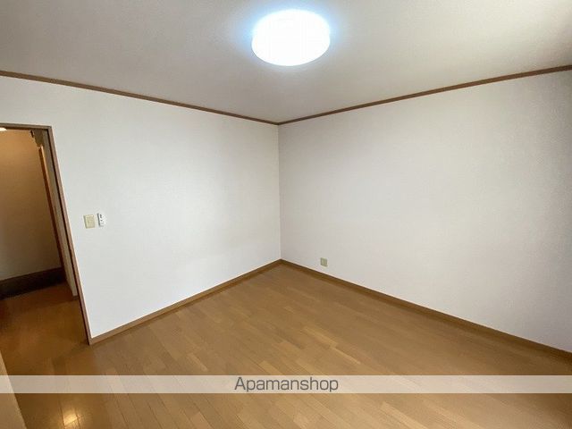 ロイヤルコート浜松町の内装写真