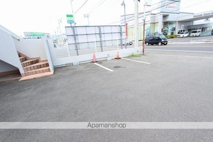 香川県高松市香西東町[2K/62.23m2]の駐車場