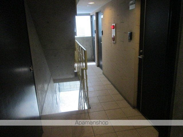東京都世田谷区世田谷４丁目[1K/24.96m2]の共用部1