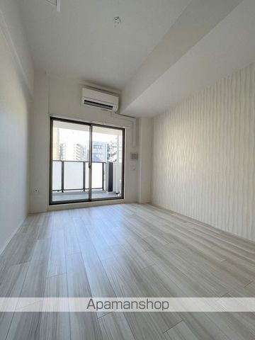 セレニテ本町東リアンの内装写真
