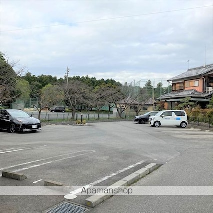 フェリシア・Ａ[1LDK/42.37m2]の駐車場3