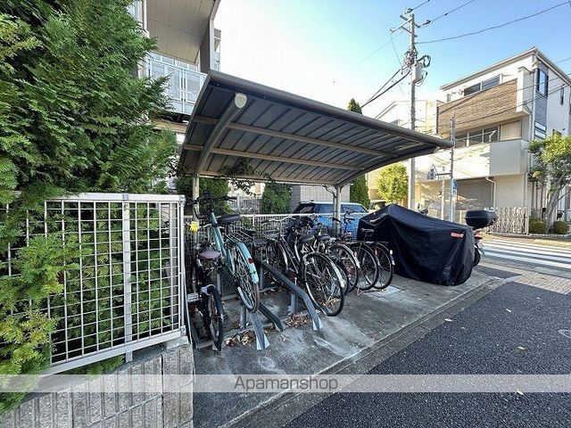 レオパレスラ ピアンタ都立家政の外観写真