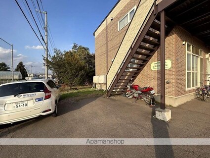 アビタシオン日吉が丘[2LDK/50.82m2]の駐車場