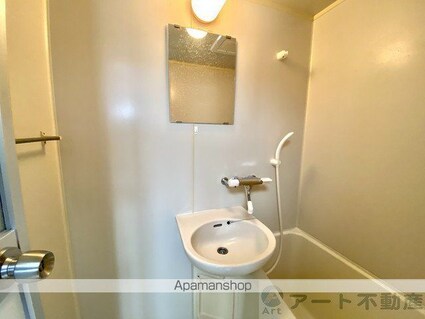 アルト雄郡　西棟[1R/22.9m2]の洗面所