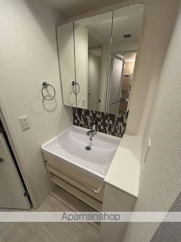 C0MF0RIALIV淡路町一丁目の内装写真