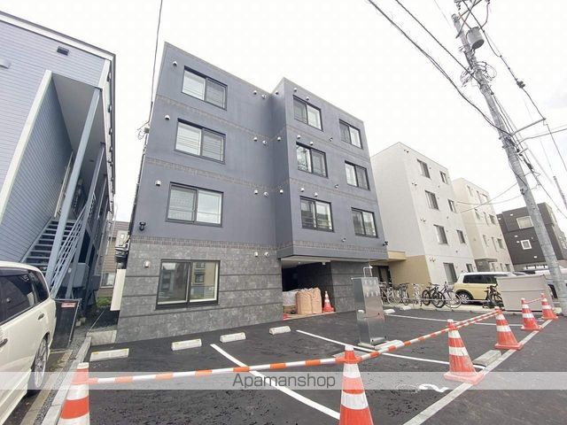 ラグジースペース栄通10の外観写真
