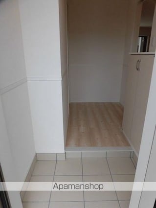 コーラルヴィラ出島Ａ[1LDK/45.82m2]の玄関