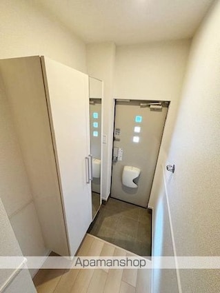 サンカルム学園[2LDK/56.48m2]の玄関